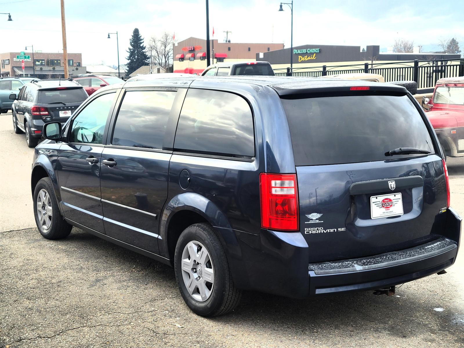 2008 Blue /Gray Dodge Caravan SE (2D8HN44H48R) with an 3.3L V6 engine, Automatic transmission, located at 450 N Russell, Missoula, MT, 59801, (406) 543-6600, 46.874496, -114.017433 - Great Running Mini Van. 3rd Row Seating. Air. Cruise. Tilt. AM FM CD Player. - Photo #3